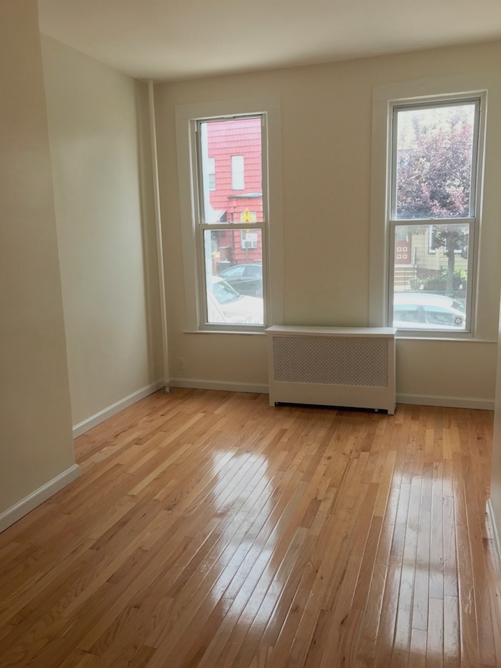 644 20th,Brooklyn,Kings,New York,United States 11218,3 Bedrooms Bedrooms,1 BathroomBathrooms,Apartment,20th ,1084
