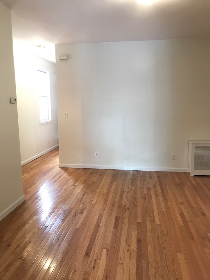 644 20th,Brooklyn,Kings,New York,United States 11218,3 Bedrooms Bedrooms,1 BathroomBathrooms,Apartment,20th ,1084