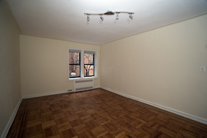 Co-Op, For sale, Ocean Parkway, Listing ID 1037, brooklyn, kings, New York, United States, 11218,