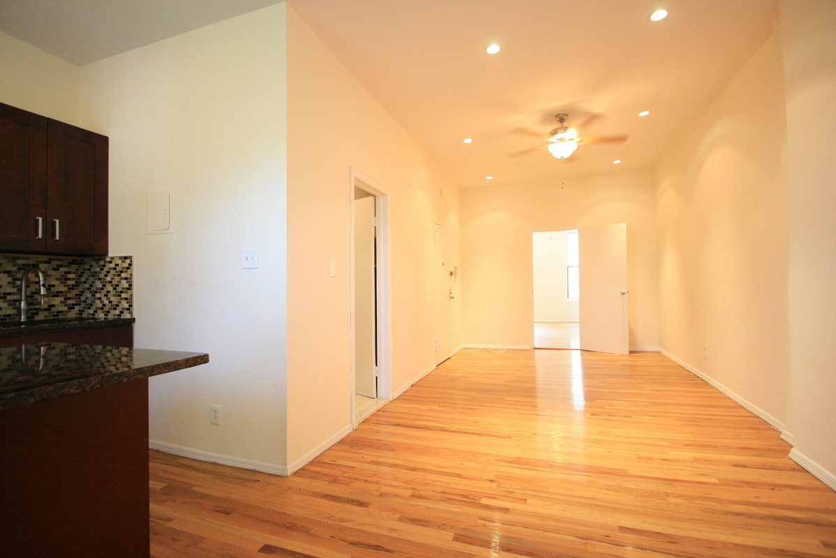 369 7th Street,brooklyn,kings,New York,United States 11215,1.5 Bedrooms Bedrooms,1 BathroomBathrooms,Apartment,7th Street,1045