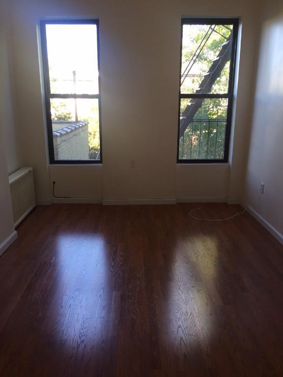 423 11th Street,Brooklyn,Kings,New York,United States 11215,1.5 Bedrooms Bedrooms,1 BathroomBathrooms,Apartment,11th Street,2,1076